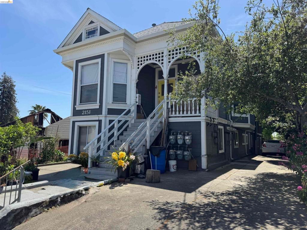 2151 E 24th Street