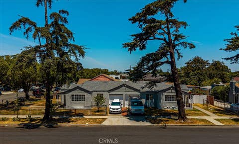 Photo of 821 S Orange AVE, Santa Ana, CA 92701 (MLS # PW26130921)