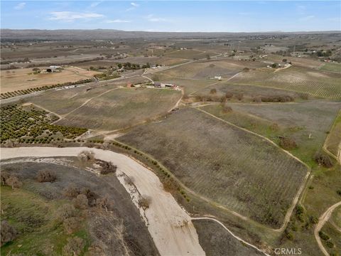 Tiny photo for 4295 Union Rd, Paso Robles, CA 93446 (MLS # BB25250002)