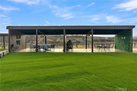 Tiny photo for 4295 Union Rd, Paso Robles, CA 93446 (MLS # BB25250002)