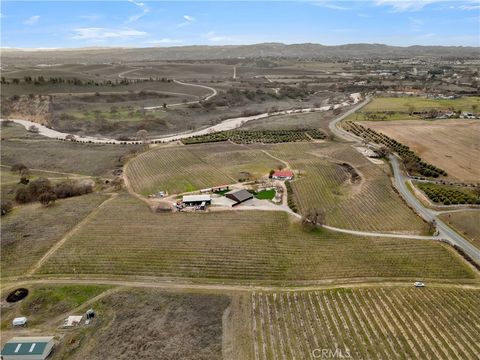 Tiny photo for 4295 Union Rd, Paso Robles, CA 93446 (MLS # BB25250002)