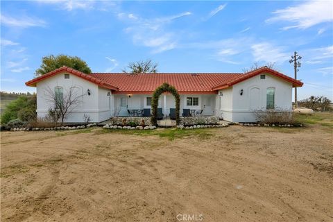 Tiny photo for 4295 Union Rd, Paso Robles, CA 93446 (MLS # BB25250002)
