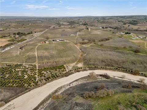 Tiny photo for 4295 Union Rd, Paso Robles, CA 93446 (MLS # BB25250002)