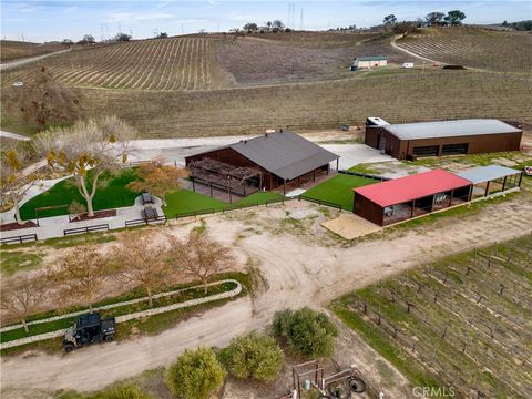 Tiny photo for 4295 Union Rd, Paso Robles, CA 93446 (MLS # BB25250002)