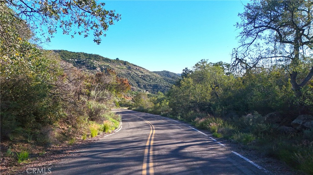 3 Vuelta Grande Road