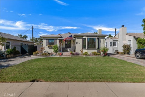 Photo of 10429 Myrna ST, North Hollywood, CA 91601 (MLS # BB26230092)