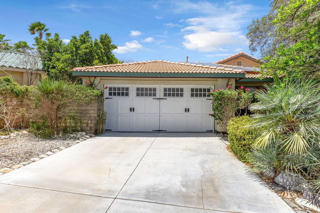 65767 Ave Ladera