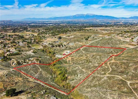 MLS: CV26077282