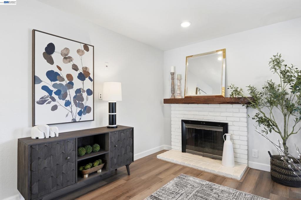 853 Arbor Ct