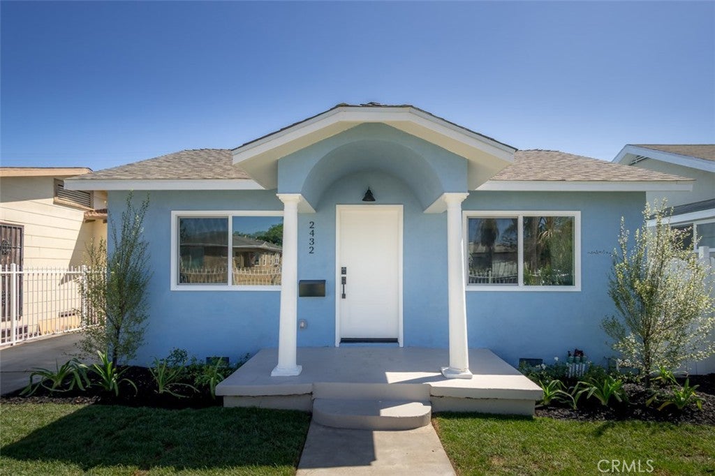 Photo of 2432 Exposition Place, Los Angeles, CA 90018 (MLS # IG26163320)