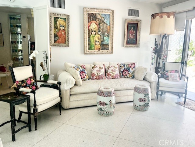 Alamitos Heights (AH) - Residential