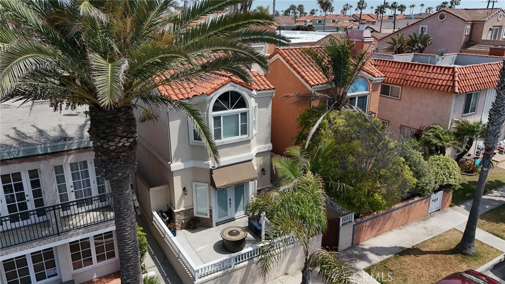 216 16th Street