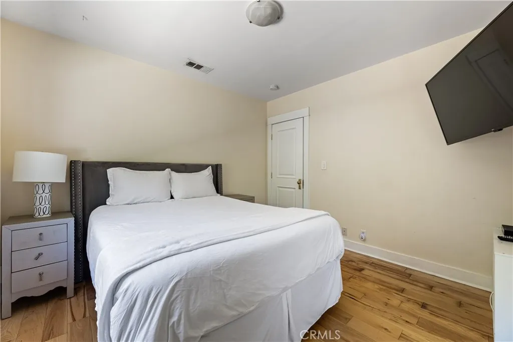 Toluca Lake, California 91602, United States, 3 Bedrooms Bedrooms, ,3 BathroomsBathrooms,Residential,Contingent,123186