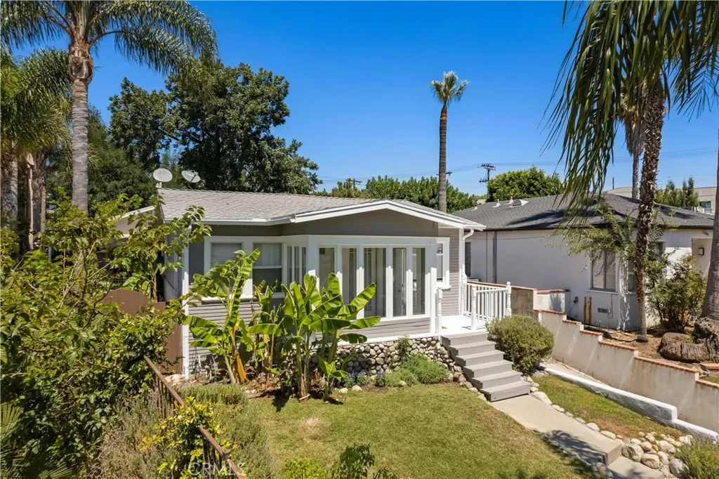 Toluca Lake, California 91602, United States, 3 Bedrooms Bedrooms, ,3 BathroomsBathrooms,Residential,Contingent,123186