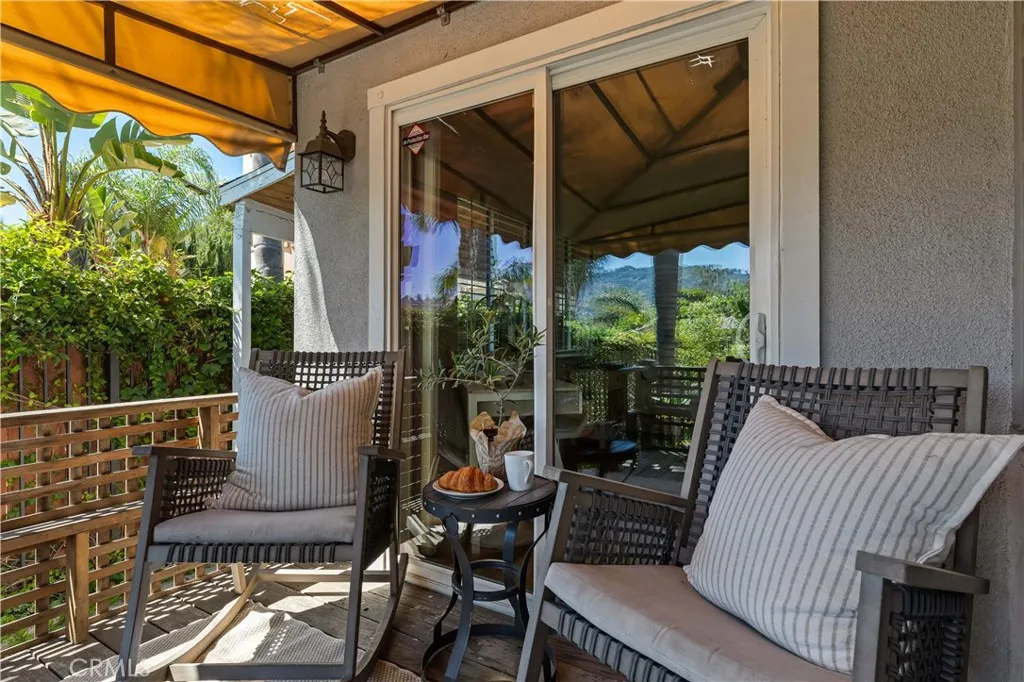 Toluca Lake, California 91602, United States, 3 Bedrooms Bedrooms, ,3 BathroomsBathrooms,Residential,Contingent,123186