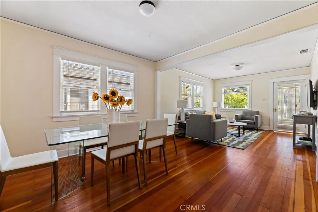 Toluca Lake, California 91602, United States, 3 Bedrooms Bedrooms, ,3 BathroomsBathrooms,Residential,Contingent,123186