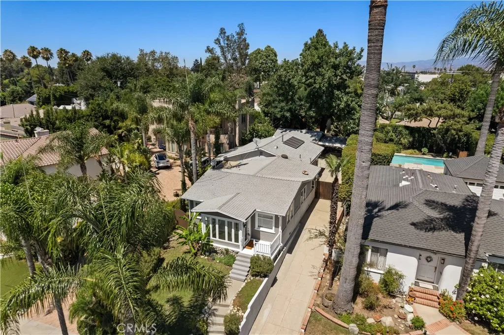 Toluca Lake, California 91602, United States, 3 Bedrooms Bedrooms, ,3 BathroomsBathrooms,Residential,Contingent,123186