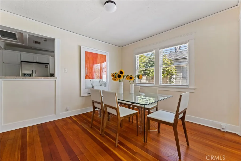 Toluca Lake, California 91602, United States, 3 Bedrooms Bedrooms, ,3 BathroomsBathrooms,Residential,Contingent,123186