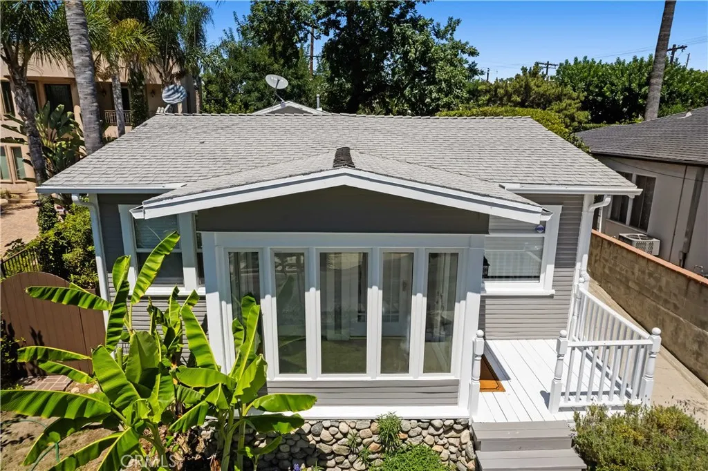 Toluca Lake, California 91602, United States, 3 Bedrooms Bedrooms, ,3 BathroomsBathrooms,Residential,Contingent,123186