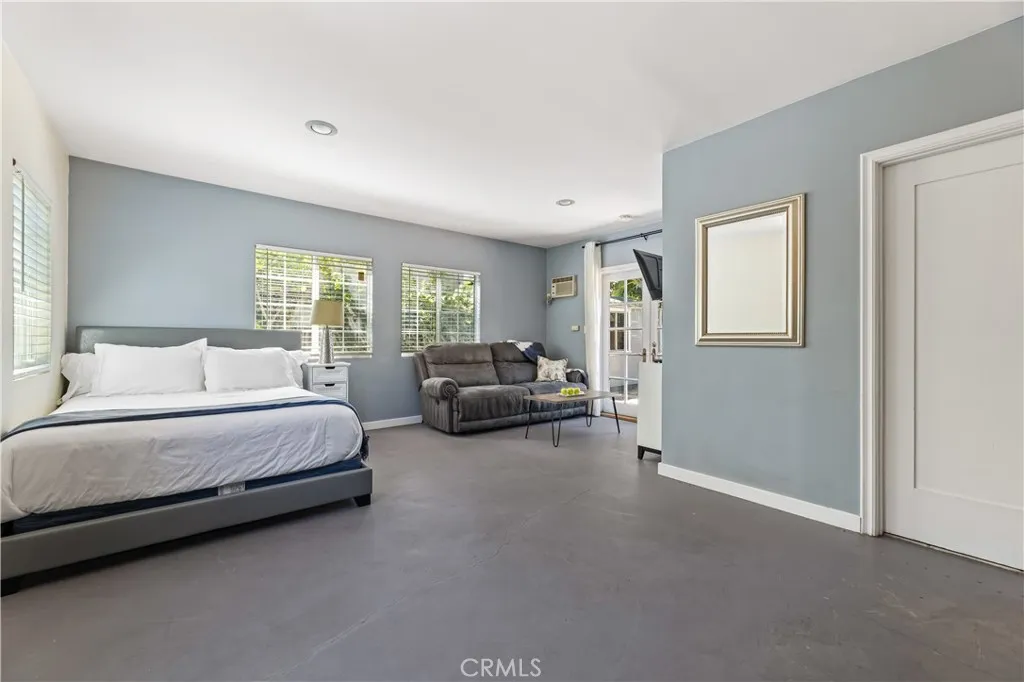 Toluca Lake, California 91602, United States, 3 Bedrooms Bedrooms, ,3 BathroomsBathrooms,Residential,Contingent,123186