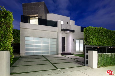 Photo of 6660 COLGATE Avenue, Los Angeles, CA 90048 (MLS # 26995639)