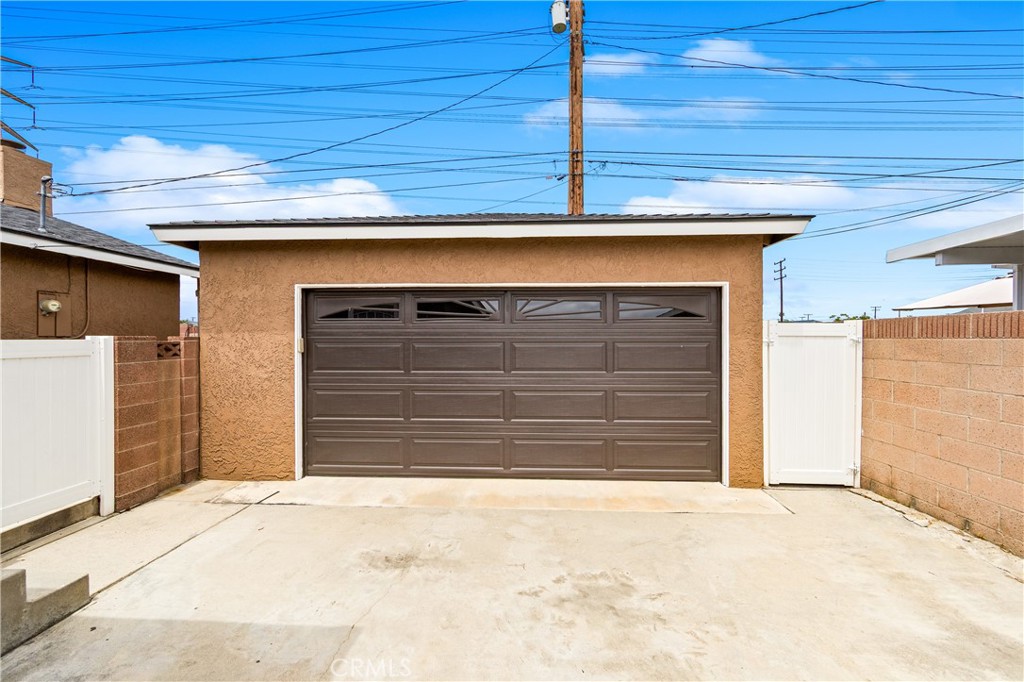 7754 La Casa Way