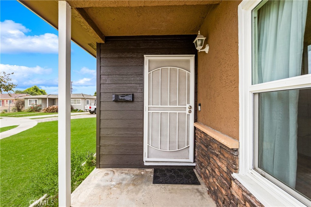7754 La Casa Way