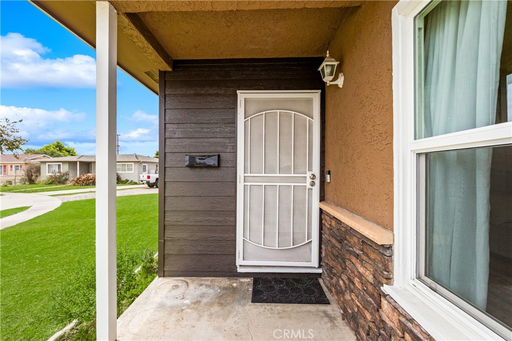 7754 La Casa Way