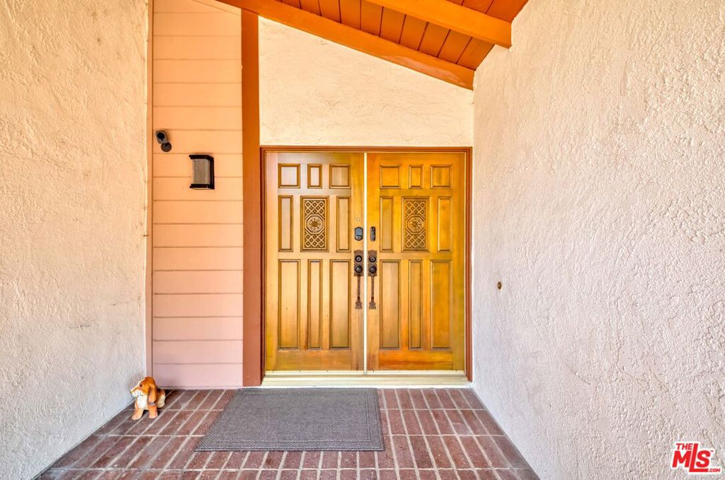 2416 Pinecrest Court