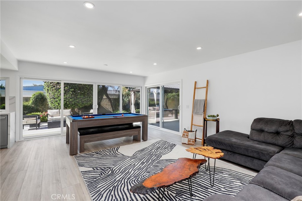 5109 Saratoga Avenue