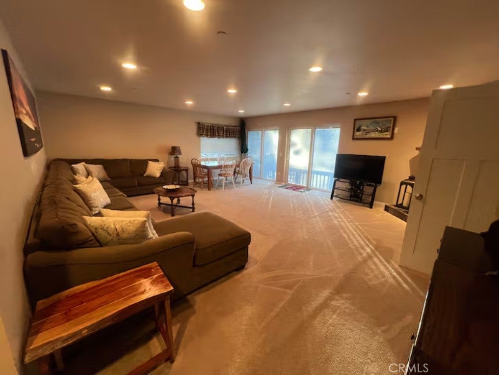 390 Canvasback Rd