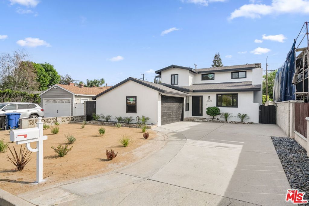 Photo of 22642 Berdon Street, Woodland Hills, CA 91367 (MLS # 26673829)