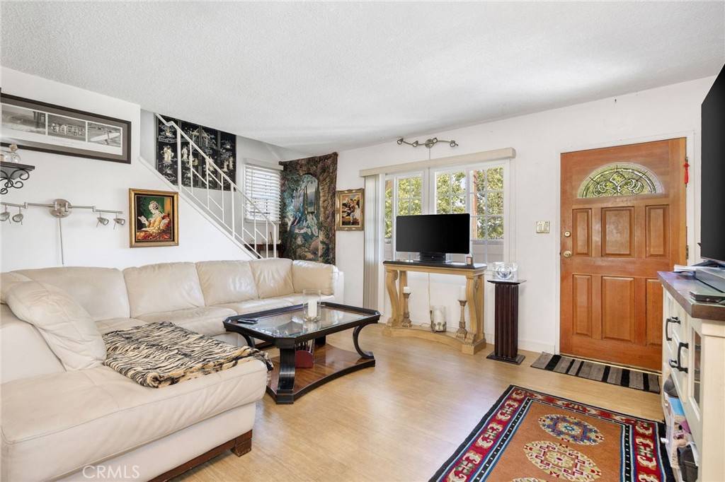 2905 Rindge