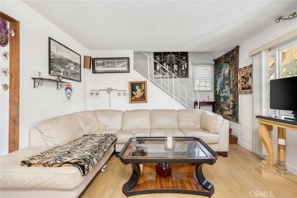 2905 Rindge