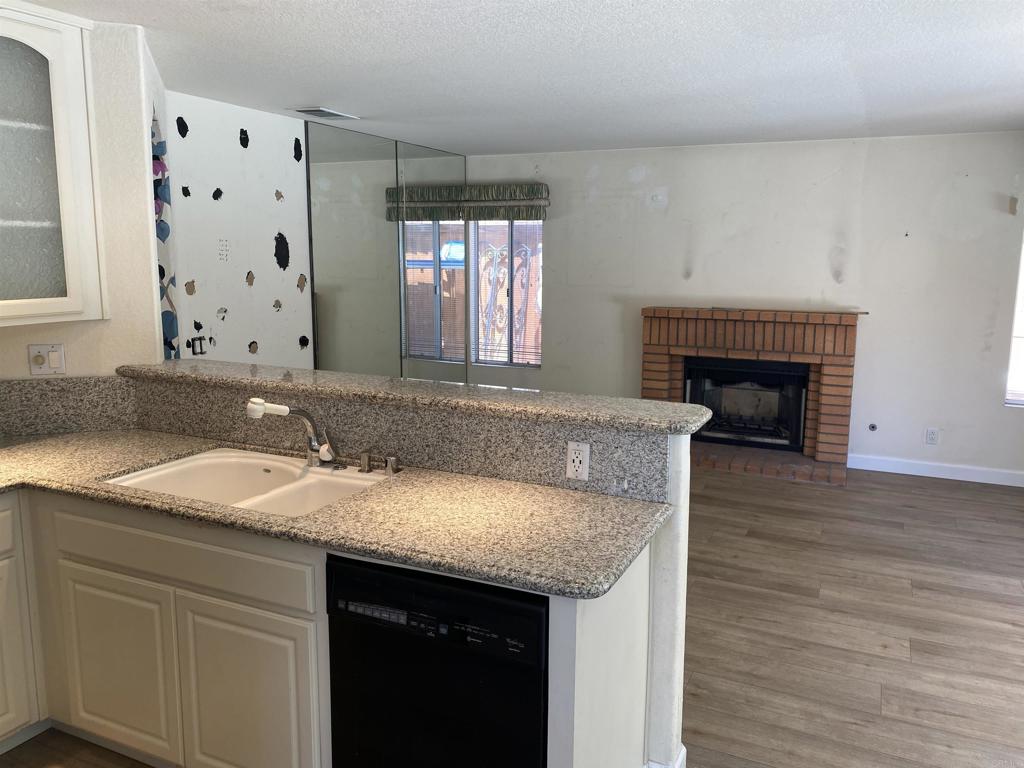 3711 Via Las Villas