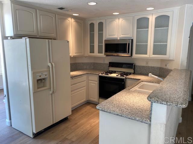 3711 Via Las Villas