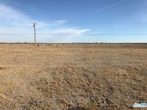 Photo of 1427 Carpenter Avenue, Salton City, CA 92275 (MLS # 22220499) Photo of 1427 Carpenter Avenue, Salton City, CA 92275 (MLS # 22220499)