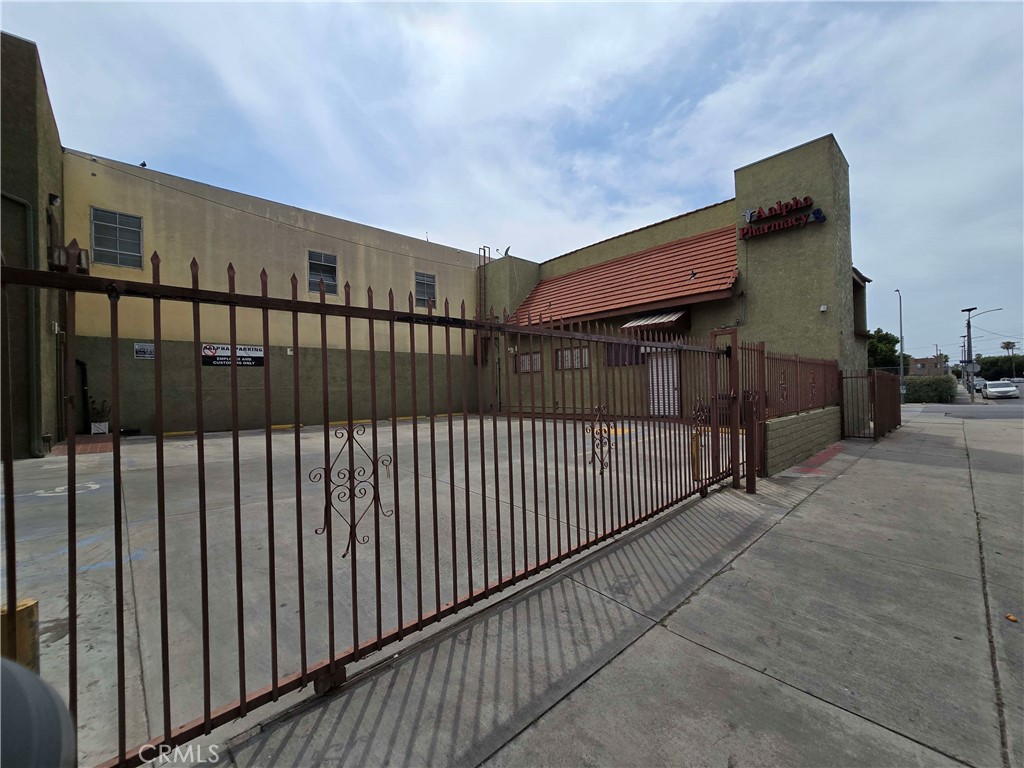174 S Alvarado Street