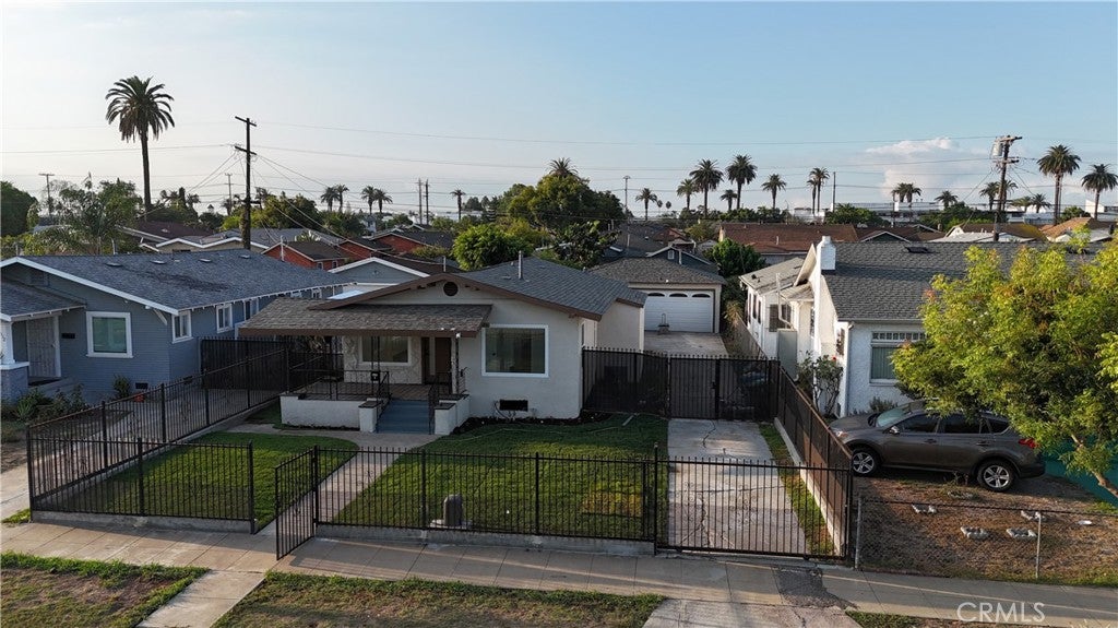 1116 W 76th Street
