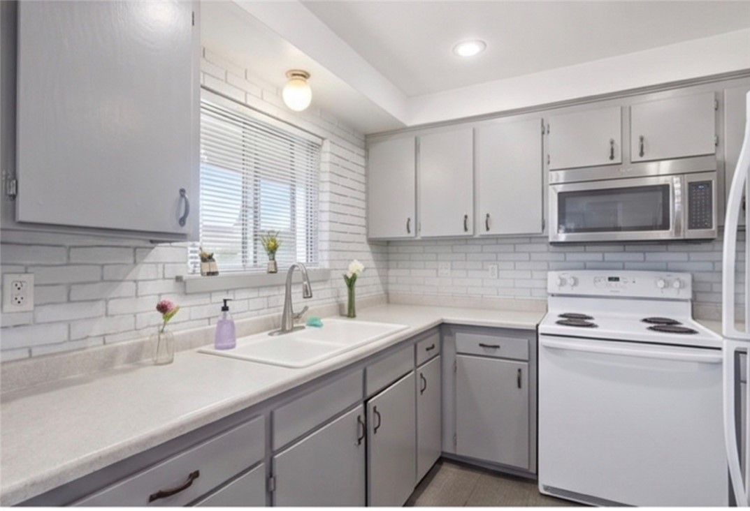 2501 W Redondo Beach #321