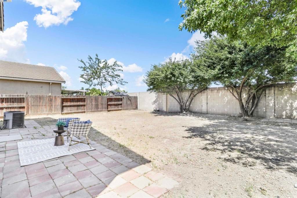 listing image 130721926388037330958