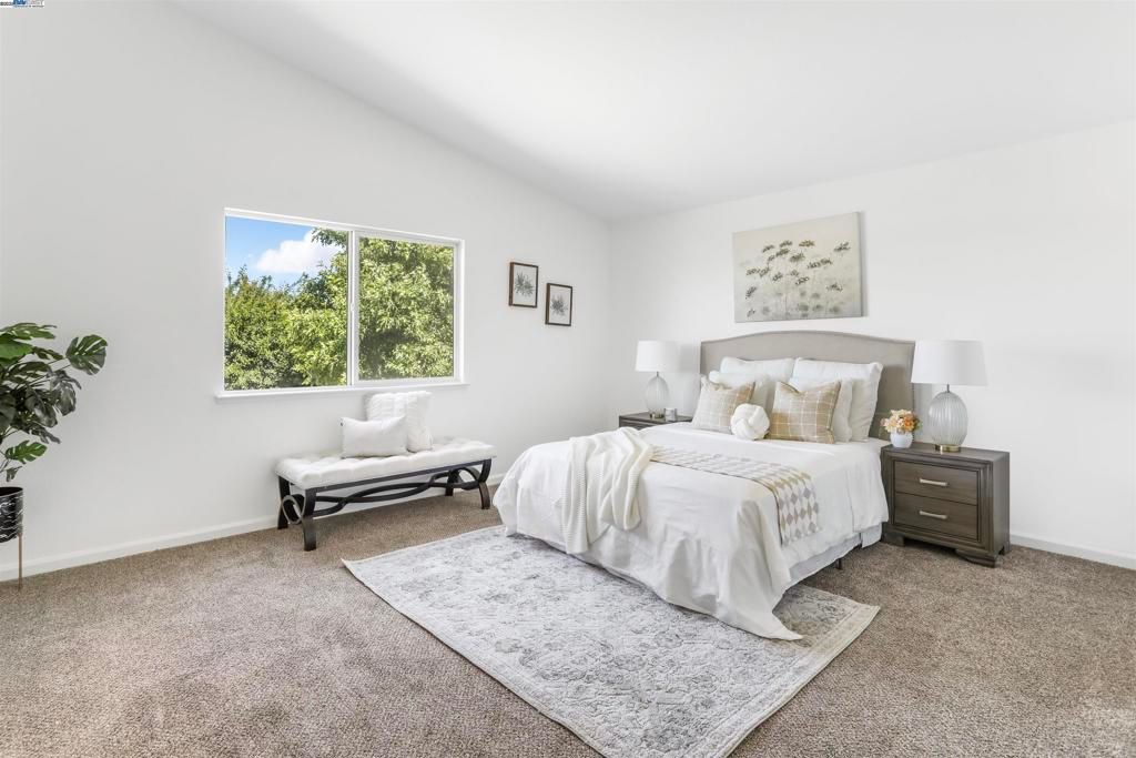 listing image 130723690518170350500