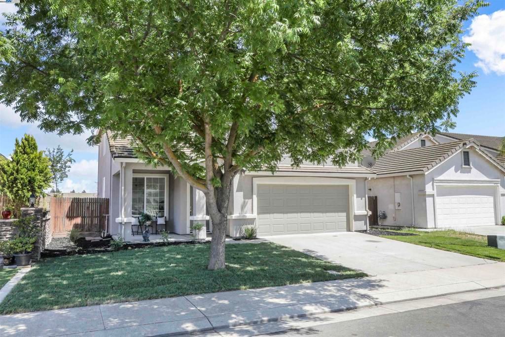 listing image 130720893764929143561