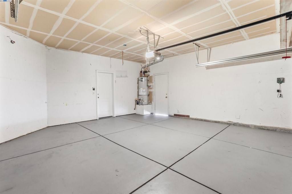 listing image 130726950936131308020