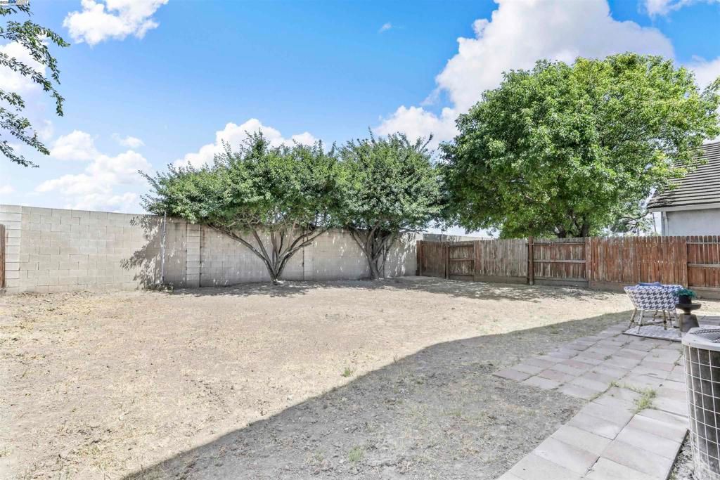 listing image 130727985018244205354