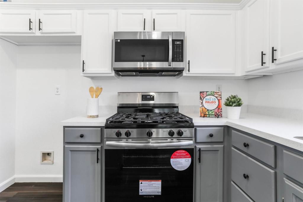 listing image 130723104003297556193