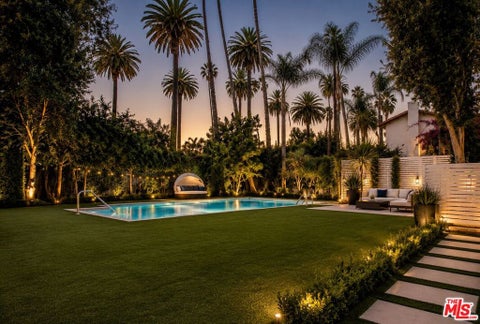 Photo of 508 N Canon Drive, Beverly Hills, CA 90210 (MLS # 26841649)
