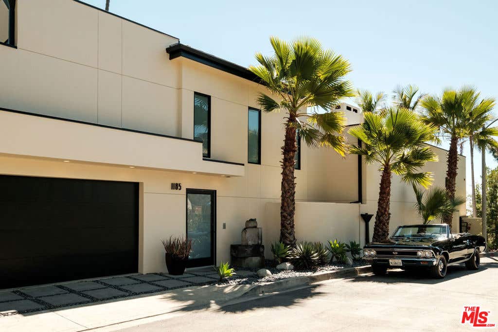 Photo of 1185 Loma Linda Drive, Beverly Hills, CA 90210 (MLS # 26839101)