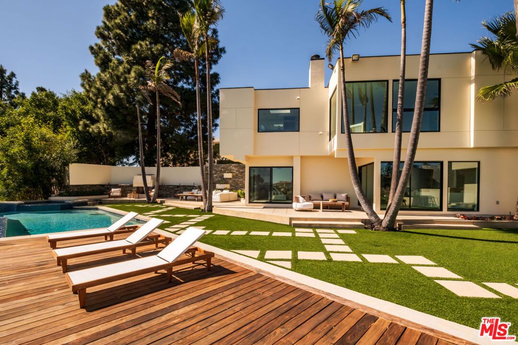 Photo of 1185 Loma Linda Drive, Beverly Hills, CA 90210 (MLS # 26839101)