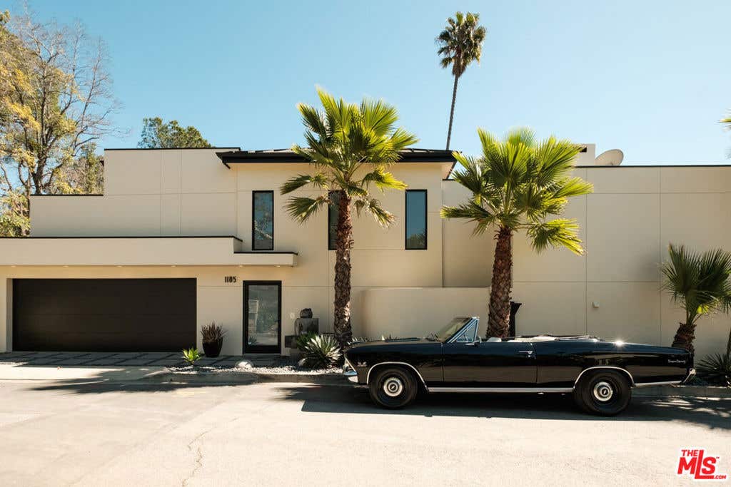 Photo of 1185 Loma Linda Drive, Beverly Hills, CA 90210 (MLS # 26839101)